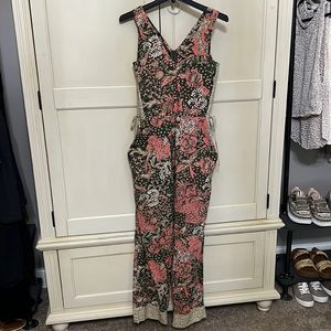 Warm floral jumpsuit EUC